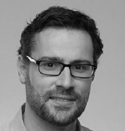 Experts and specialists for social networks?